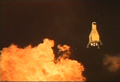 Spacecraft attempts to land on Mars in Robinson Crusoe on Mars