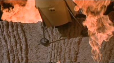Spacecraft crash lands on Mars in Robinson Crusoe On Mars
