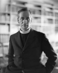 
Ronald Knox
