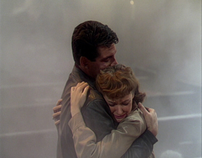 Ann Robinson and Gene Barry in War Of The Worlds by George Pal