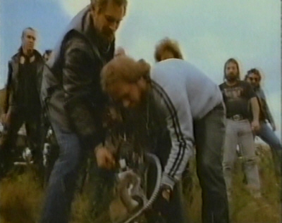 The aliens start digging for their War Machine in War Of The Worlds TV series